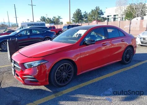 2019 Mercedes-Benz A 220 из США, поврежденный, VIN WDD3G4EB8KW018410